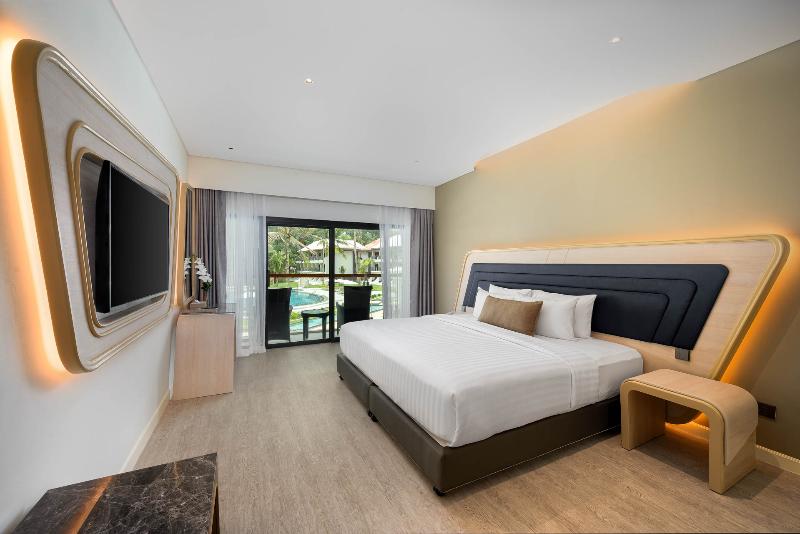 Amora Beach Resort Phuket - Oda
