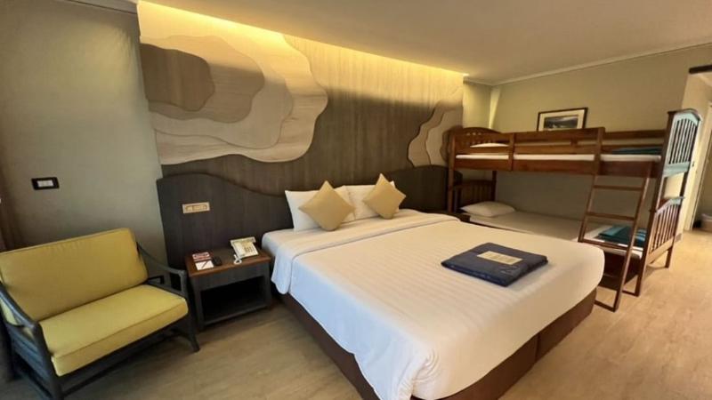 Amora Beach Resort Phuket - Oda