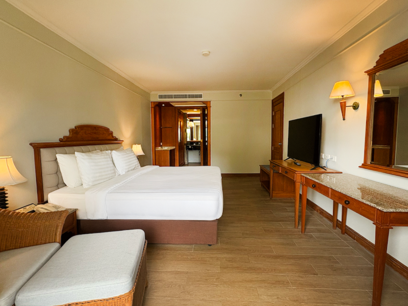 Amora Beach Resort Phuket - Oda