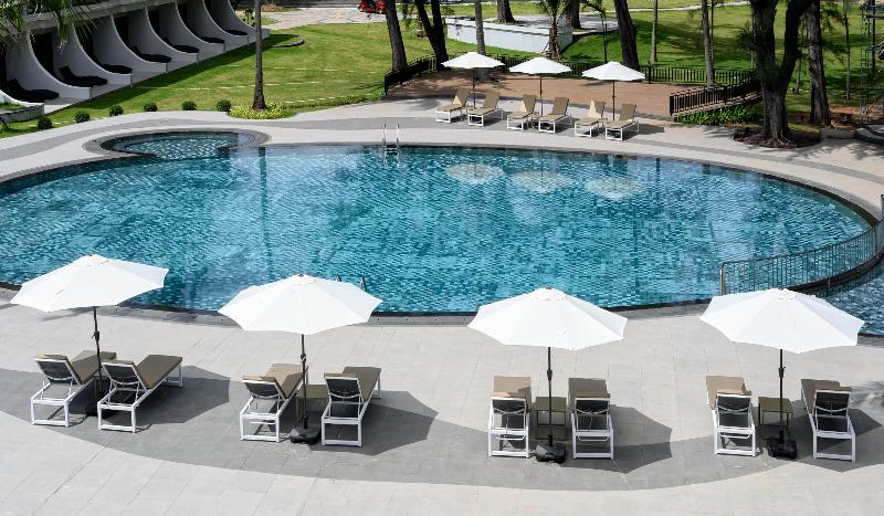 Amora Beach Resort Phuket - Havuz