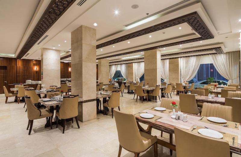 Naviti Warwick Al Khobar - Restoran