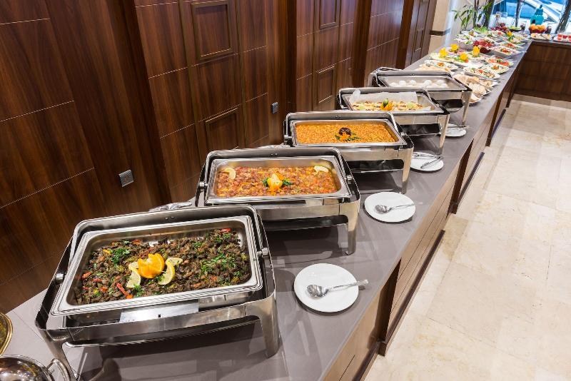Naviti Warwick Al Khobar - Restoran