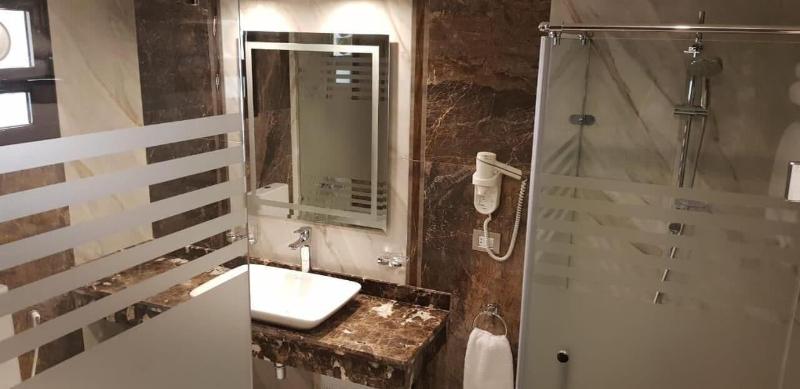 Royal Maadi Hotel - Oda
