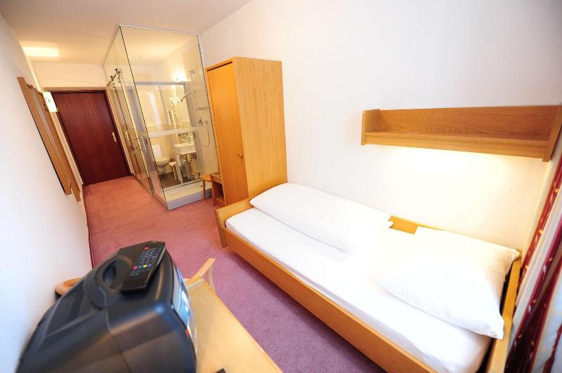 Hotel Krone - Oda