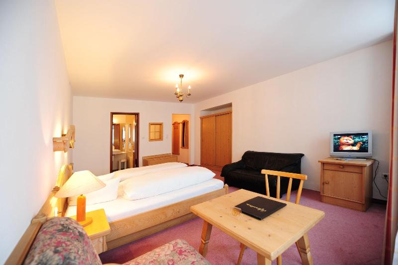 Hotel Krone - Oda