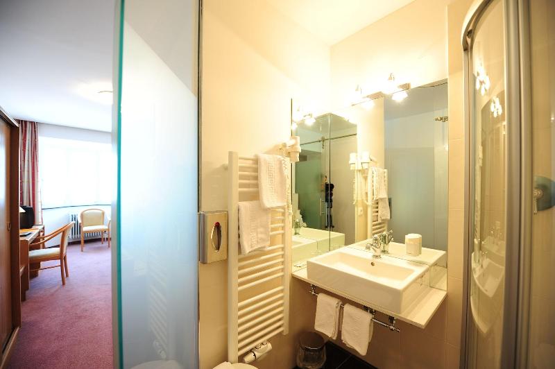 Hotel Krone - Oda