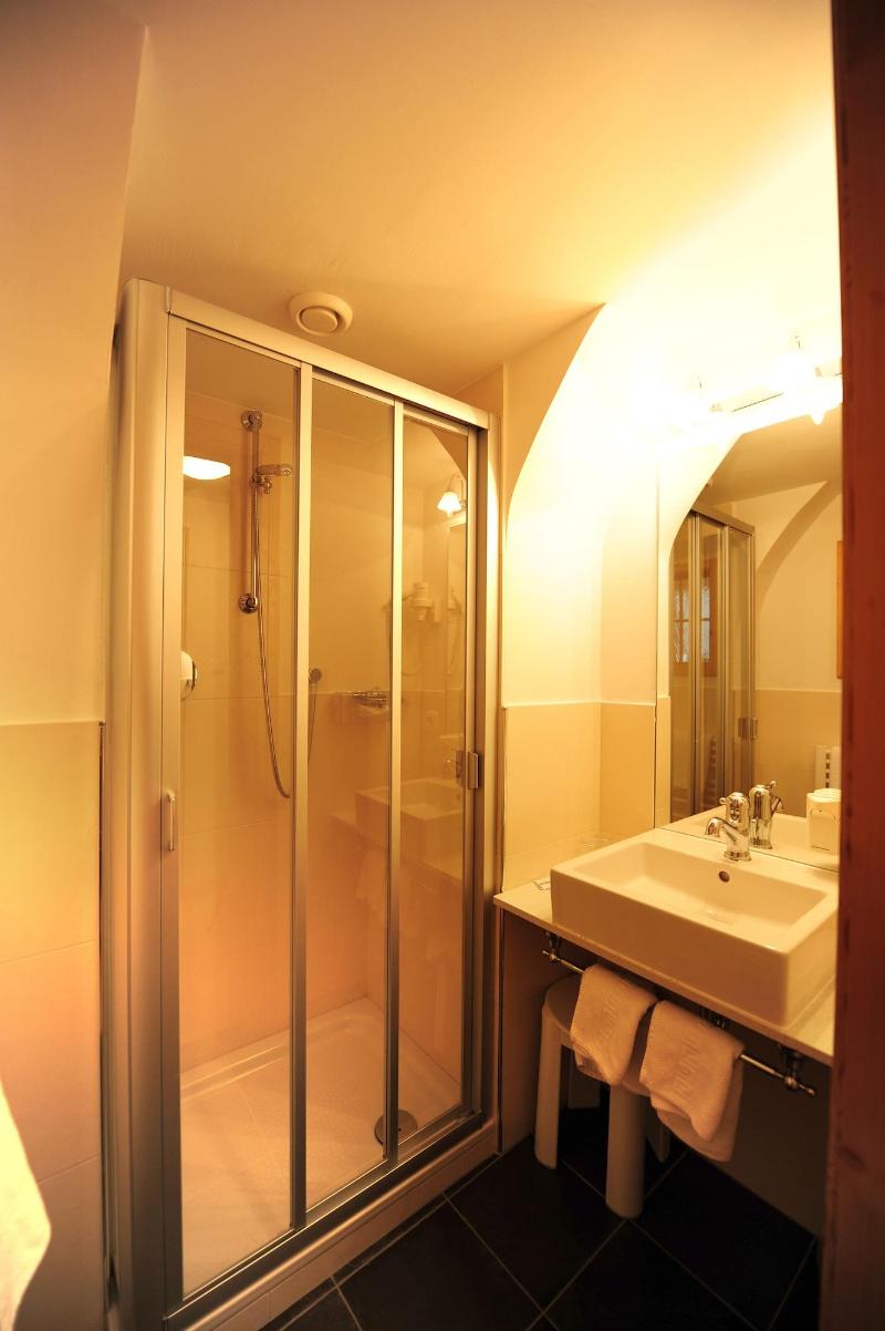 Hotel Krone - Oda