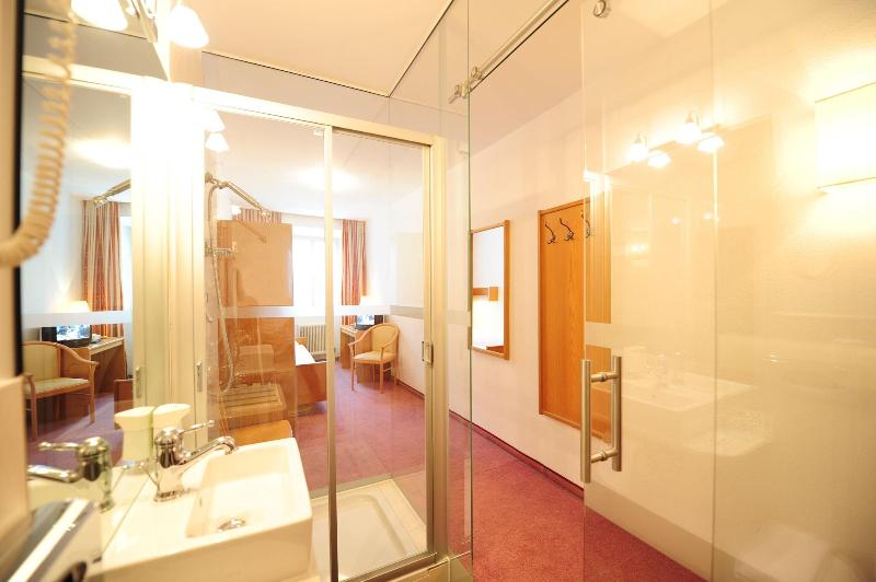 Hotel Krone - Oda
