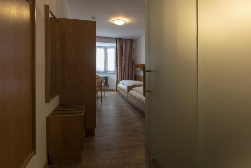 Hotel Krone - Oda