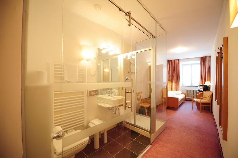 Hotel Krone - Oda