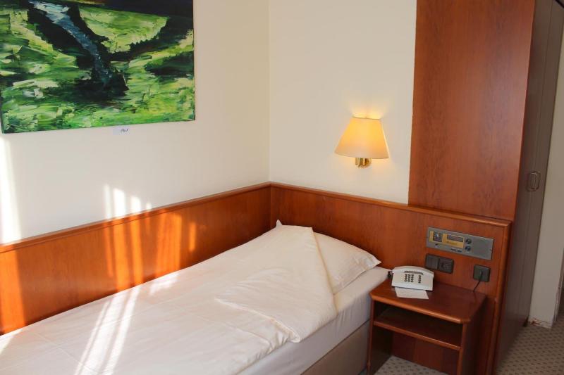 Hotel Elbroich Düsseldorf - Oda