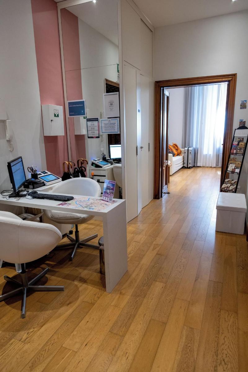Sofia's Suites Guesthouse - Lobi