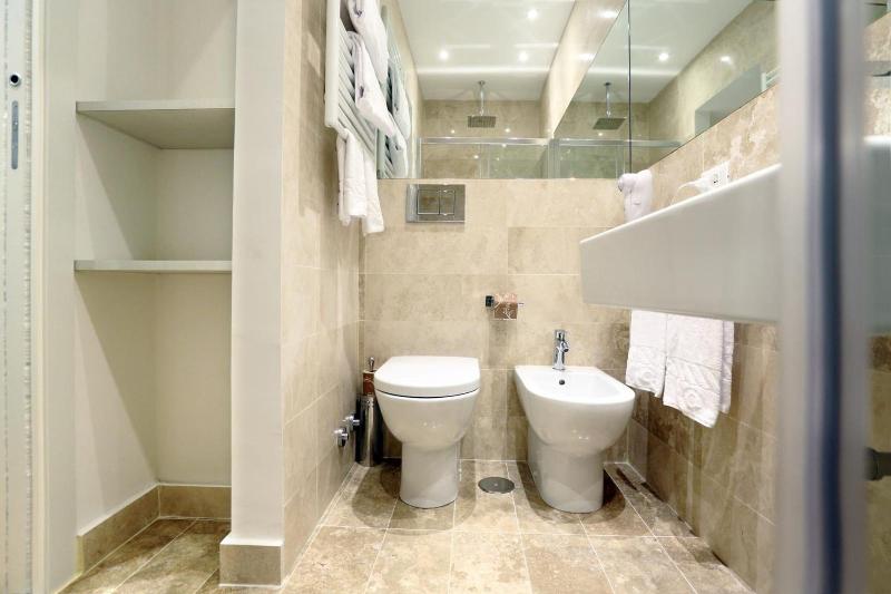 Sofia's Suites Guesthouse - Oda