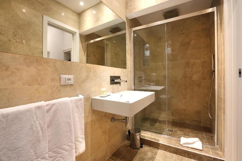 Sofia's Suites Guesthouse - Oda