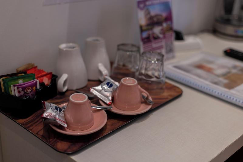 Sofia's Suites Guesthouse - Oda
