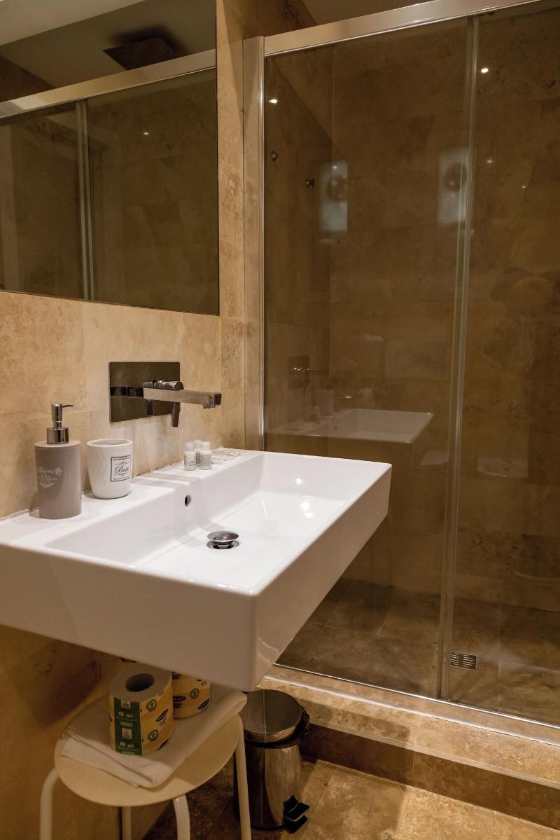 Sofia's Suites Guesthouse - Oda
