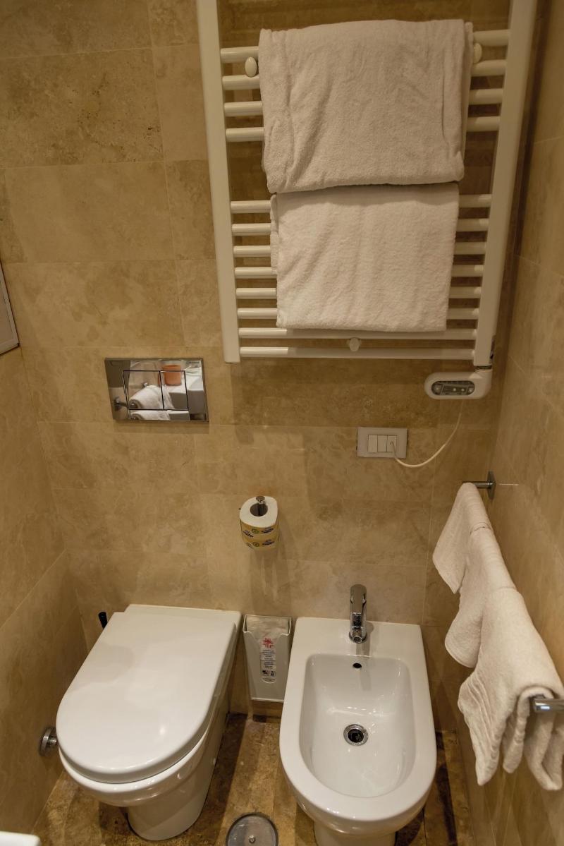 Sofia's Suites Guesthouse - Oda