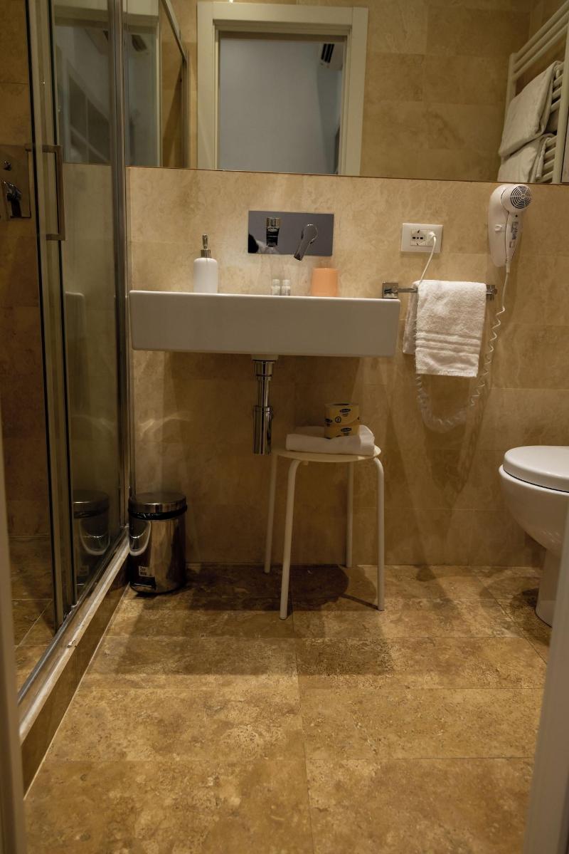 Sofia's Suites Guesthouse - Oda