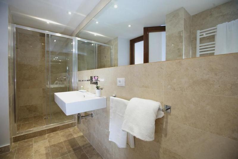 Sofia's Suites Guesthouse - Oda