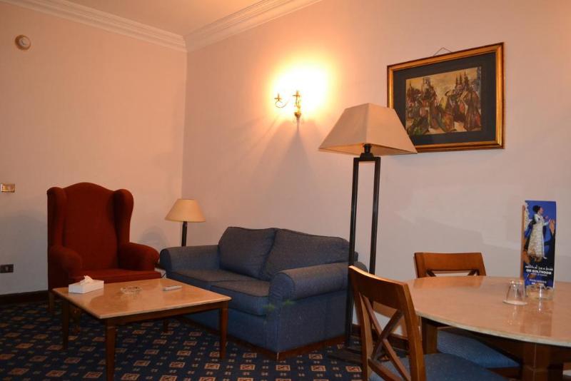 Om Kolthoom - Genel