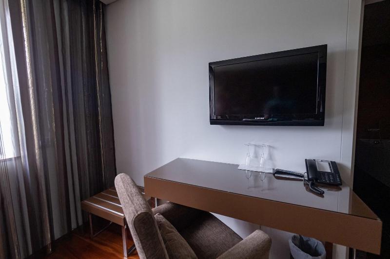 Fh Hotel - Oda