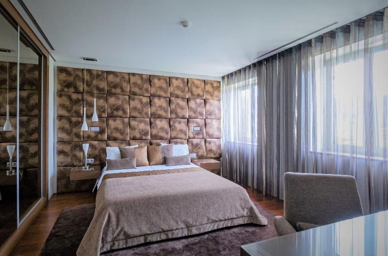 Fh Hotel - Oda