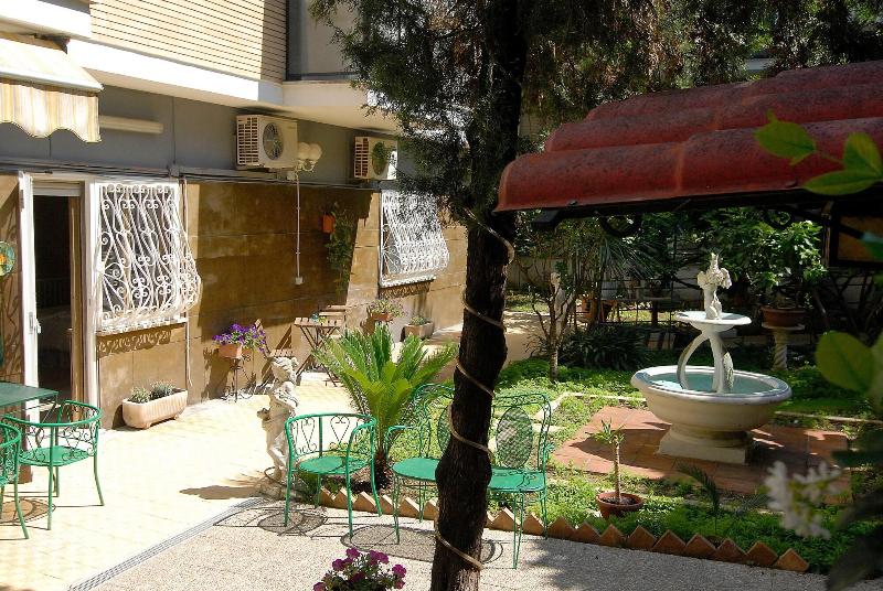 Tiburtina Garden - Genel