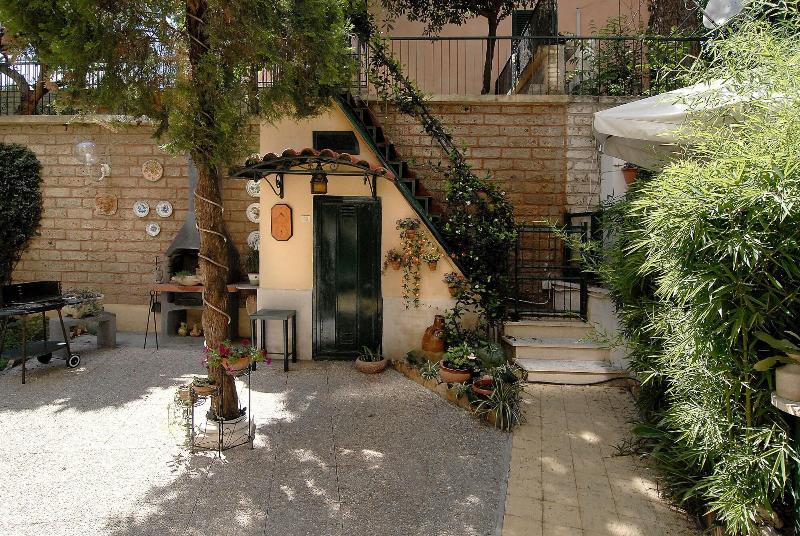 Tiburtina Garden - Genel