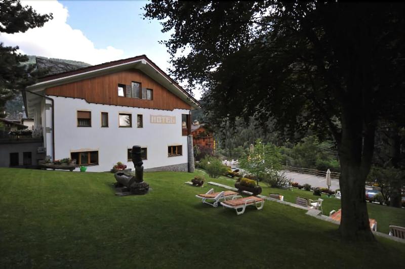 Hotel Beau Sejour - Genel