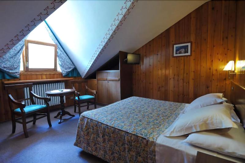 Hotel Beau Sejour - Oda