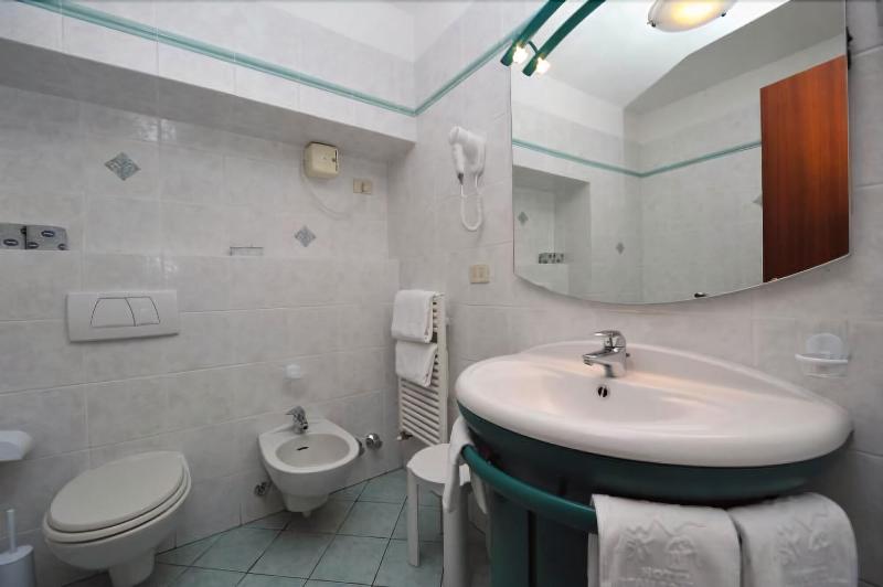 Hotel Beau Sejour - Oda