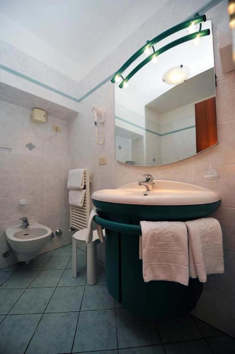 Hotel Beau Sejour - Oda