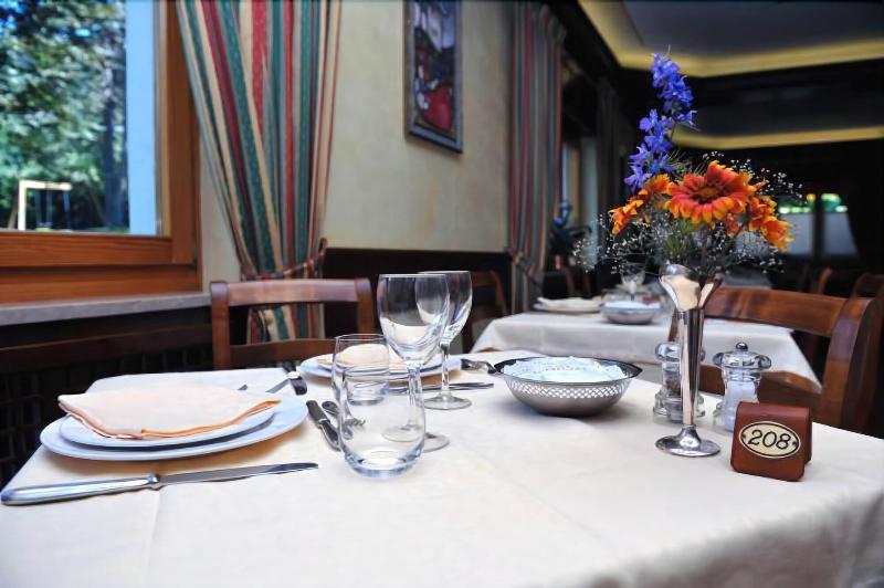 Hotel Beau Sejour - Restoran
