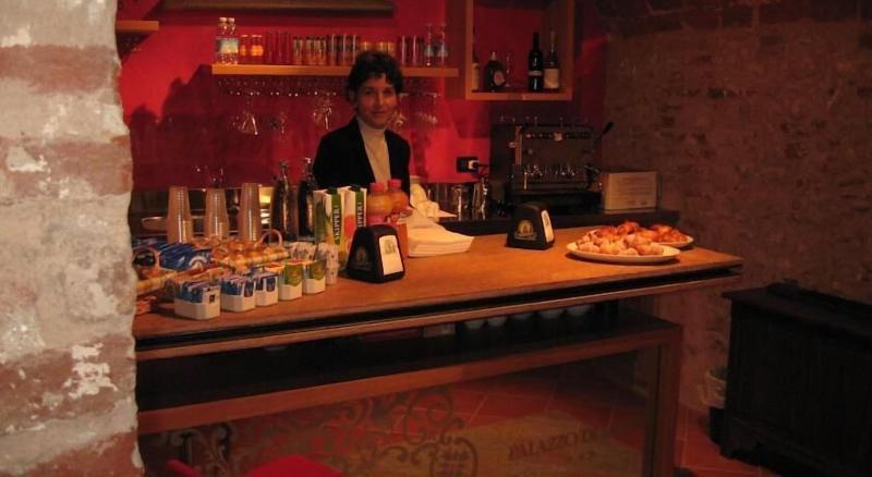 Palazzo Di Mezzo - Bar