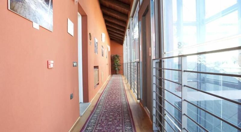 Palazzo Di Mezzo - Lobi