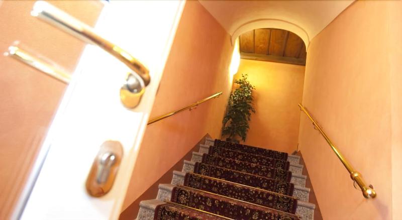 Palazzo Di Mezzo - Lobi