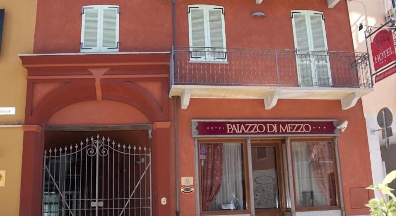 Palazzo Di Mezzo - Genel
