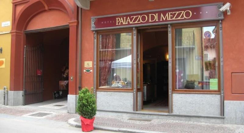 Palazzo Di Mezzo - Genel