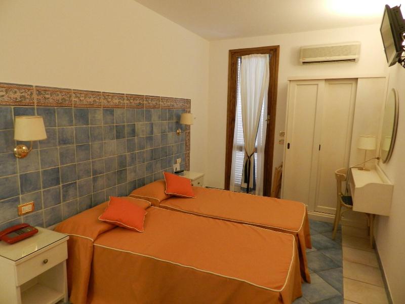 Hotel Punta Mesco - Oda