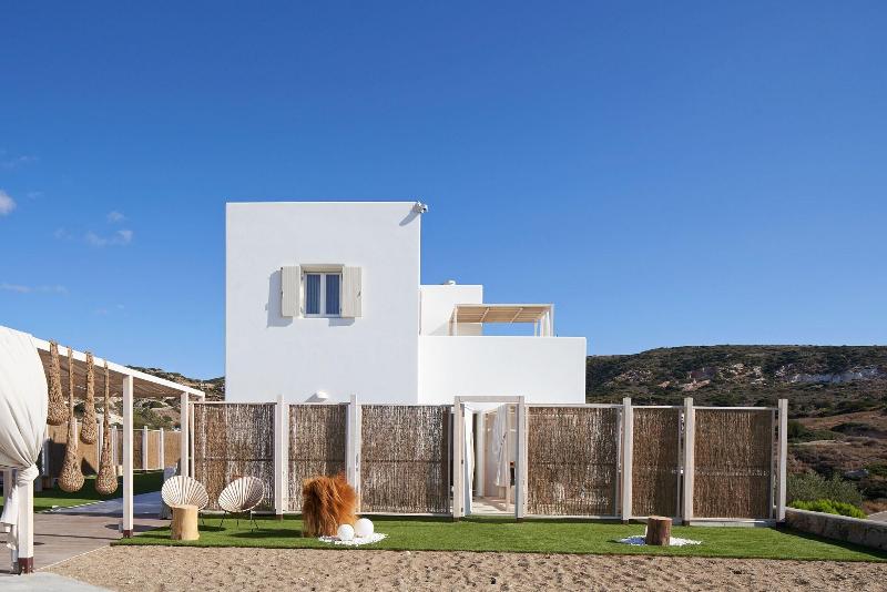 Volcano Luxury Suites Milos - Genel