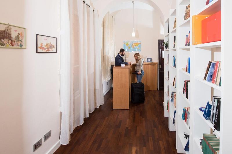 Trinity Luxury Rooms - Lobi