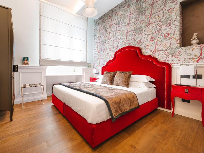 Rhea Silvia Luxury Rooms Spagna - Oda