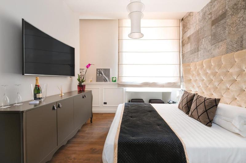 Rhea Silvia Luxury Rooms Spagna - Oda
