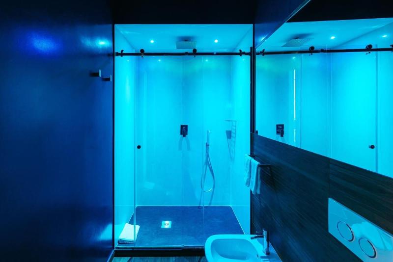 Rhea Silvia Luxury Rooms Spagna - Oda