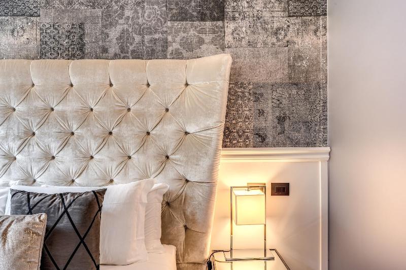 Rhea Silvia Luxury Rooms Spagna - Oda