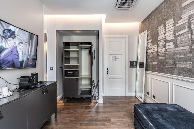 Rhea Silvia Luxury Rooms Spagna - Oda