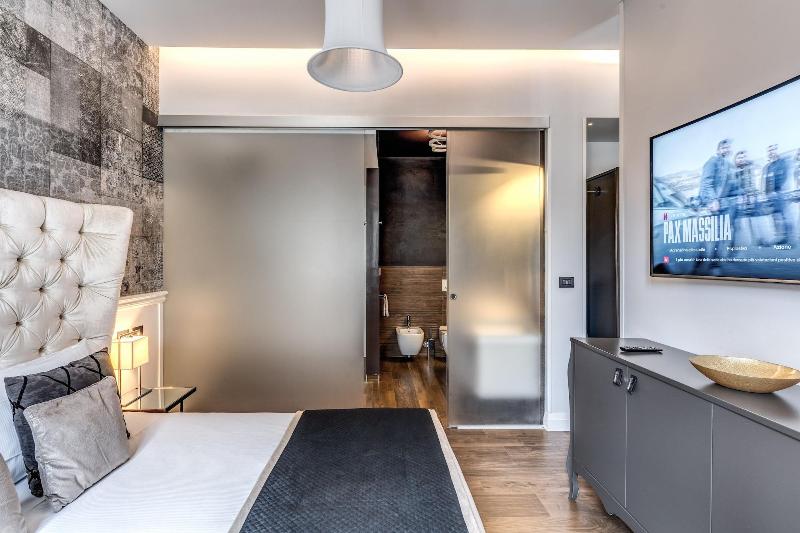 Rhea Silvia Luxury Rooms Spagna - Oda