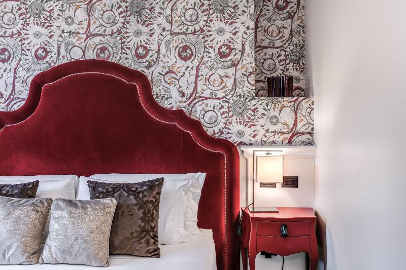 Rhea Silvia Luxury Rooms Spagna - Oda