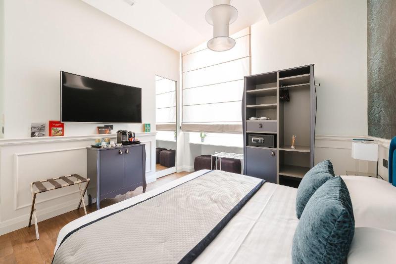 Rhea Silvia Luxury Rooms Spagna - Oda