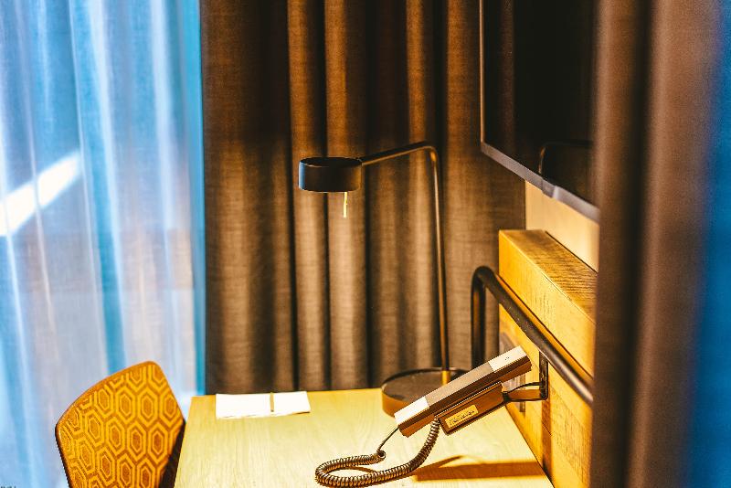 Four Elements Hotel Amsterdam - Oda